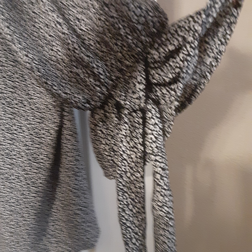 Blouse - Picture 2 of 3